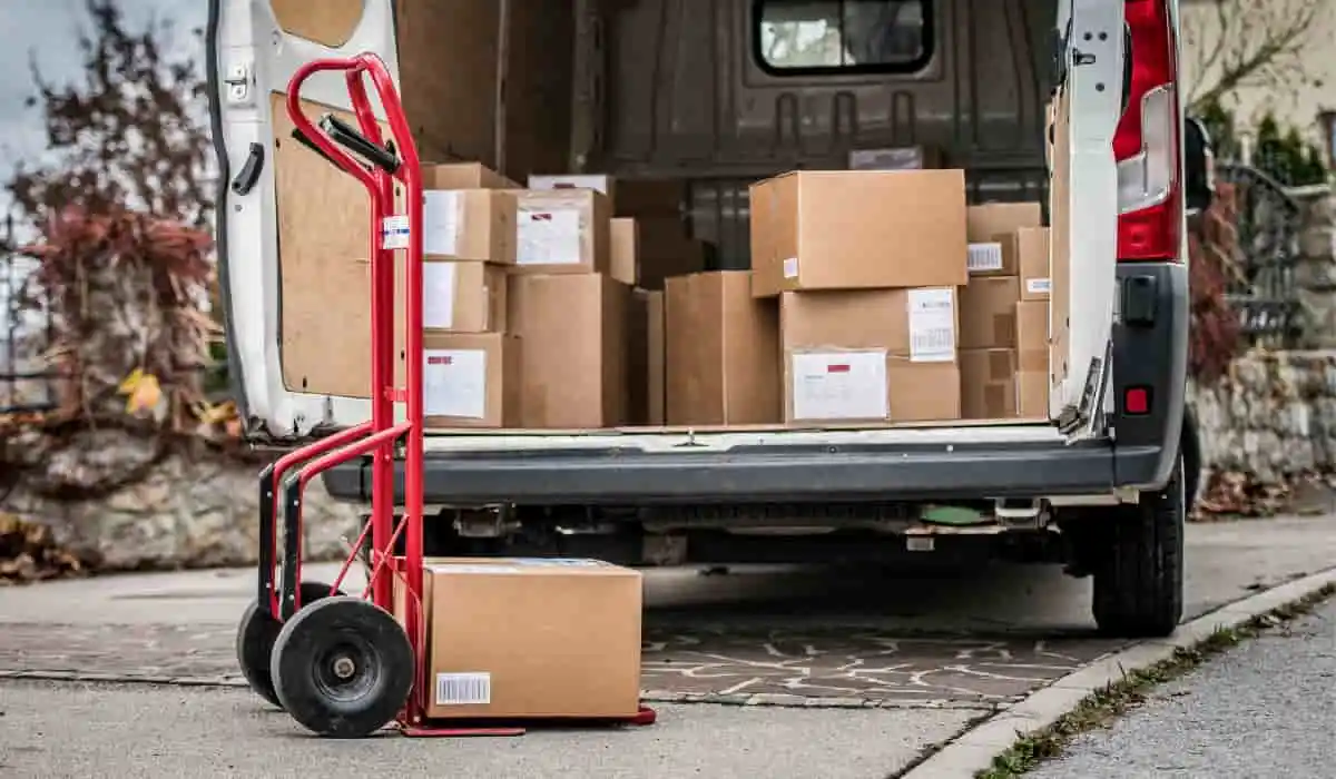 Panel de control de Maya con trazabilidad y optimización de rutas para operaciones de última milla en Panamá